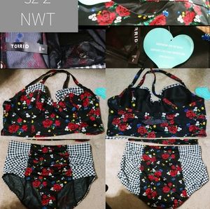 Torrid Sz 2 2PC Swim Suit NWT